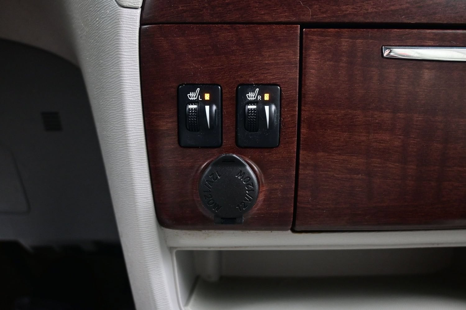 2014 Toyota Sienna XLE - Photo 19