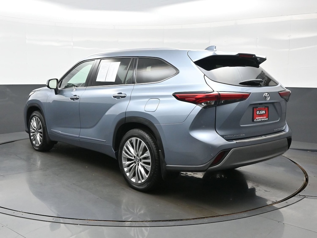 Used 2023 Toyota Highlander Platinum Sport Utility