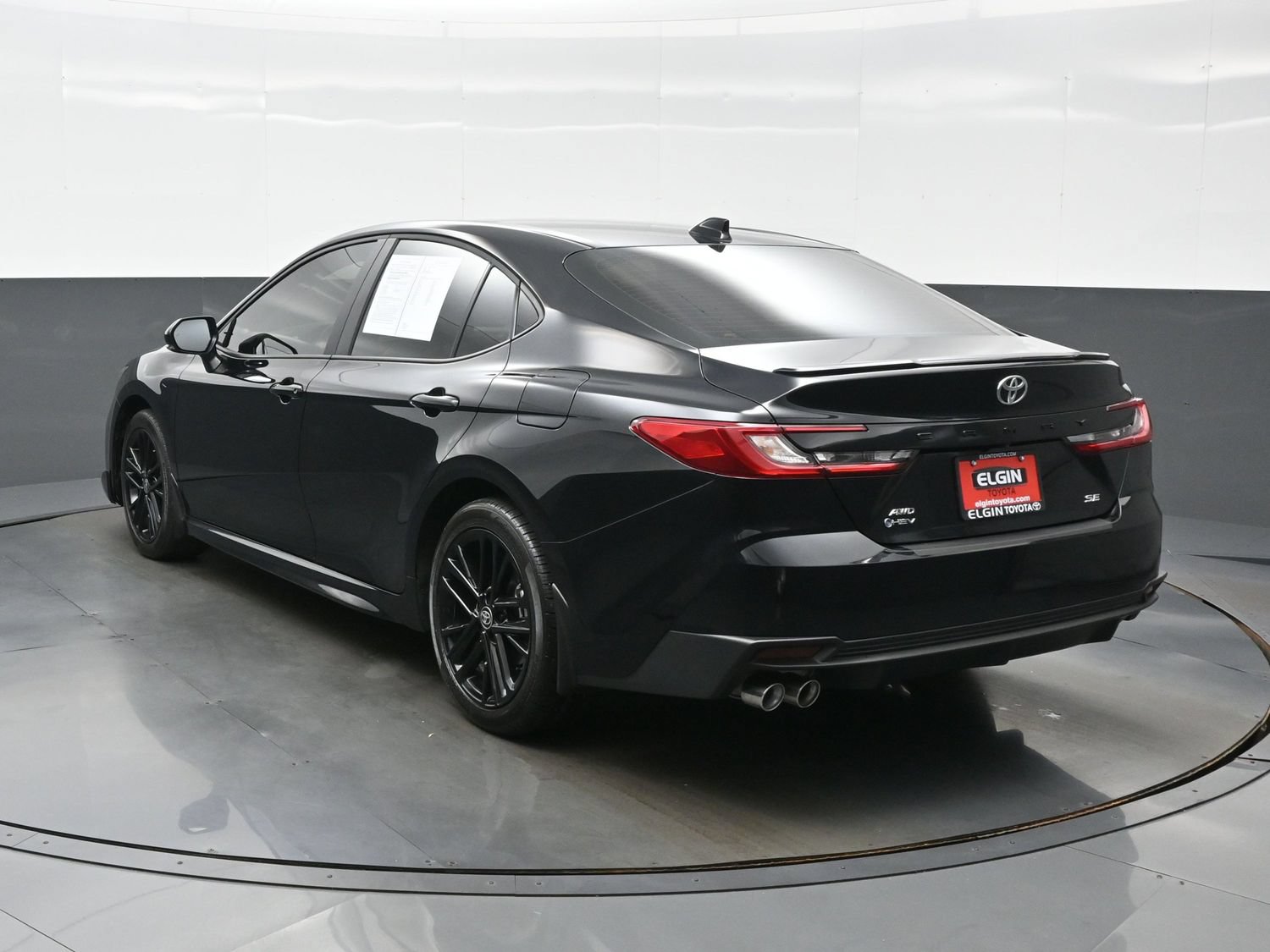 Used 2025 Toyota Camry SE Sedan