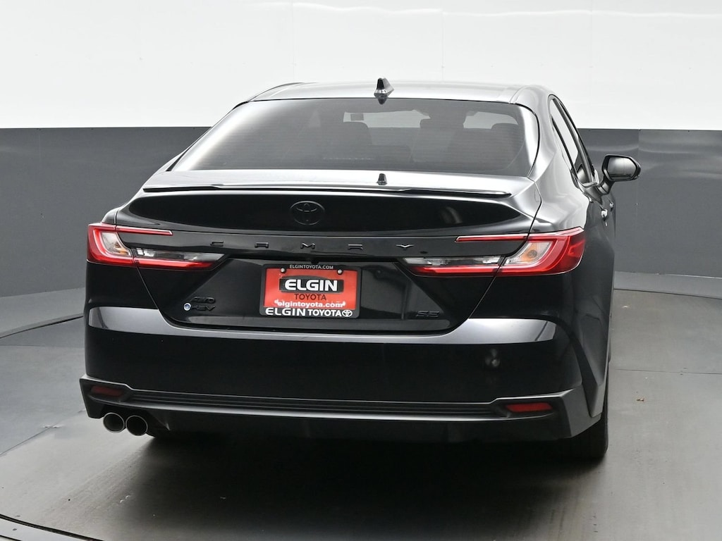 Used 2025 Toyota Camry SE Car