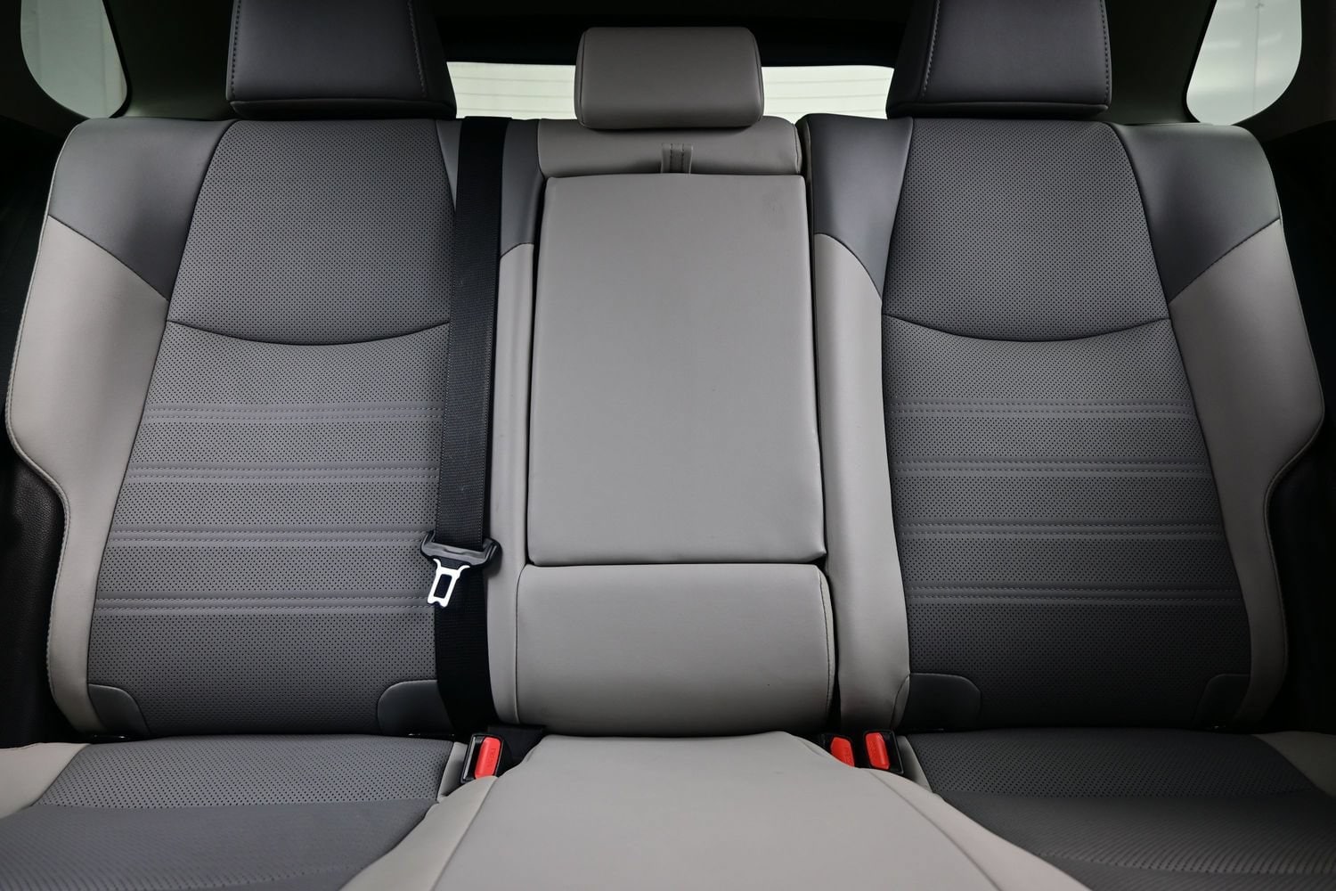2023 Toyota RAV4 Limited - Photo 16