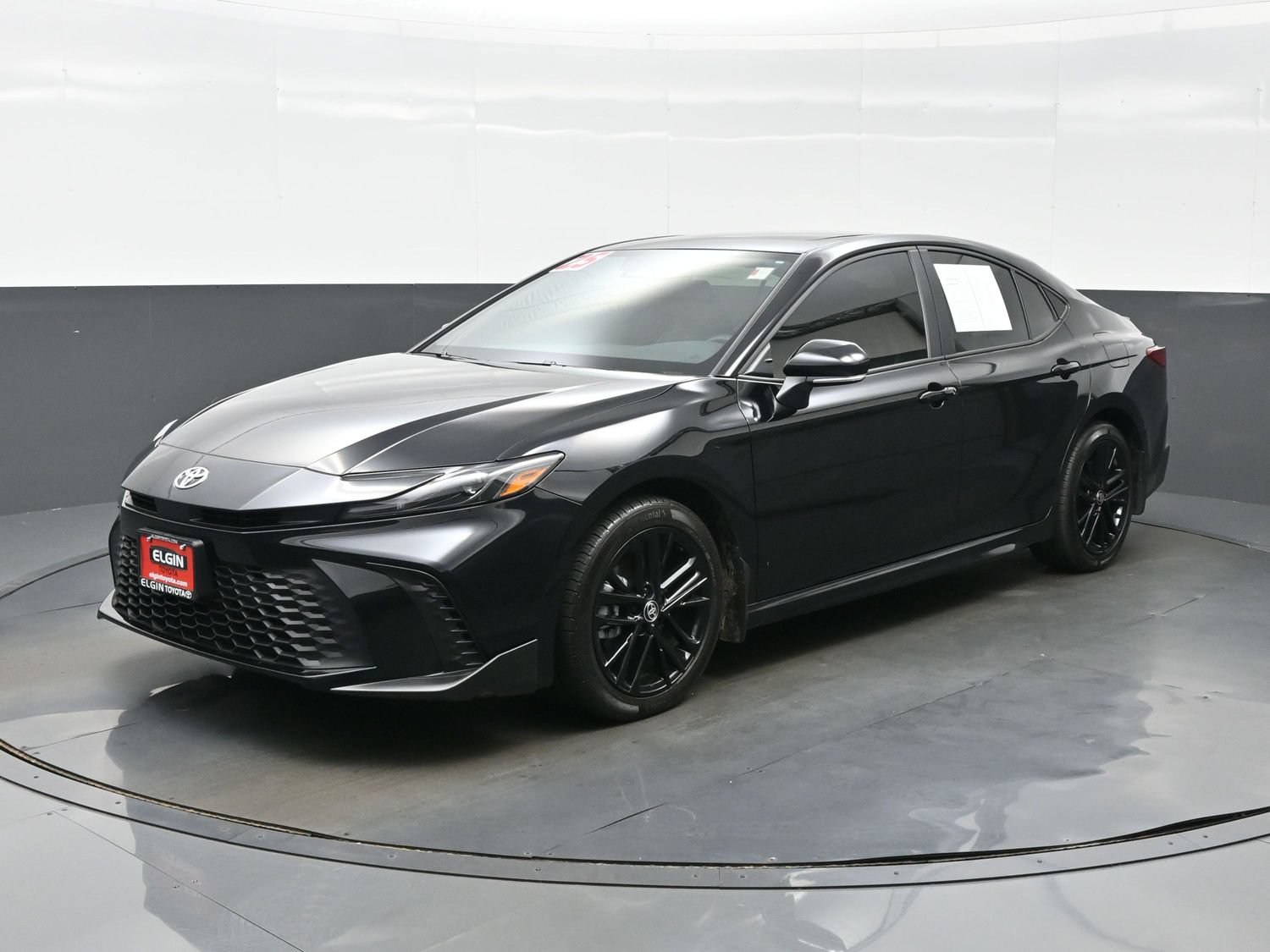 Used 2025 Toyota Camry SE Sedan