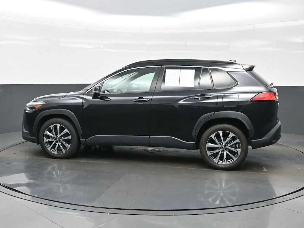 Used 2024 Toyota Corolla Cross XLE SUV
