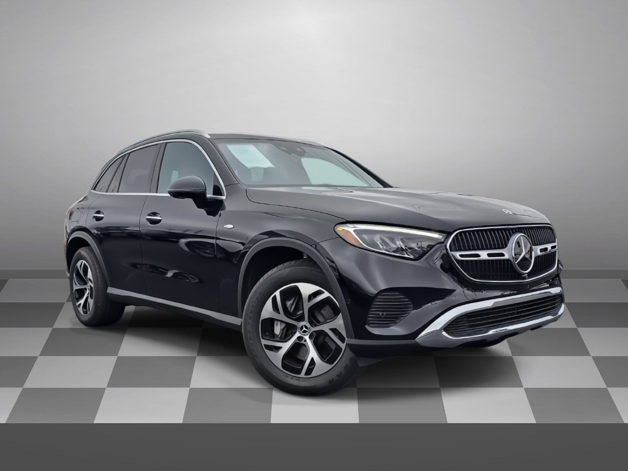 2025 Mercedes-Benz GLC