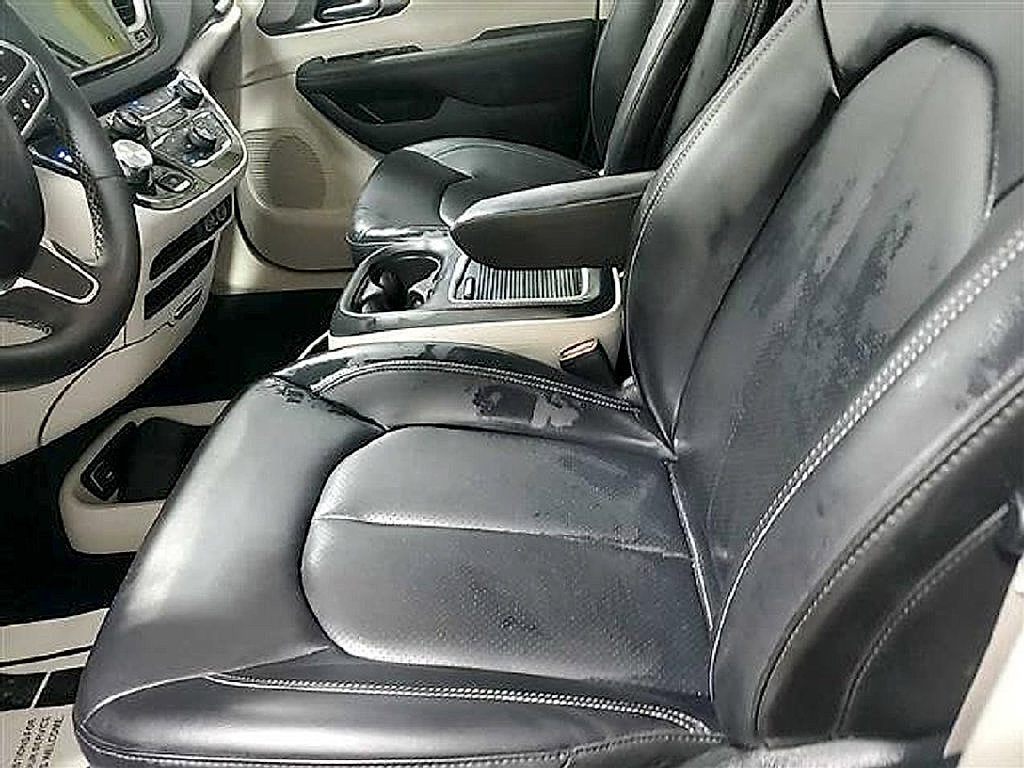 Used 2023 Chrysler Pacifica Touring L Van Passenger Van