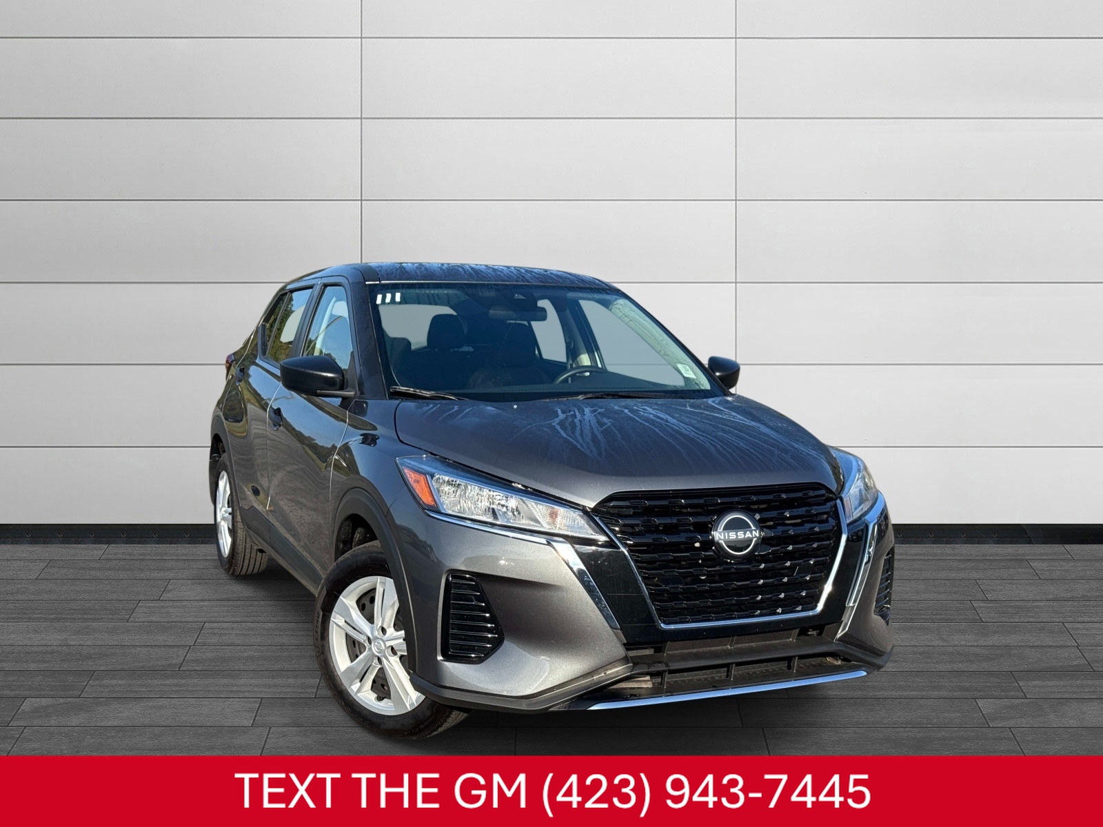  Nissan Kicks Play
