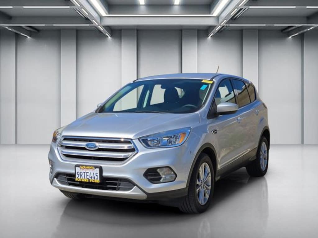 Used 2017 Ford Escape SE SUV