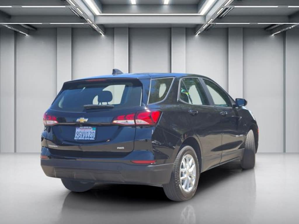 Used 2023 Chevrolet Equinox LS SUV