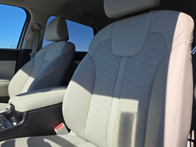 2025 Kia Sorento EX - Photo 11