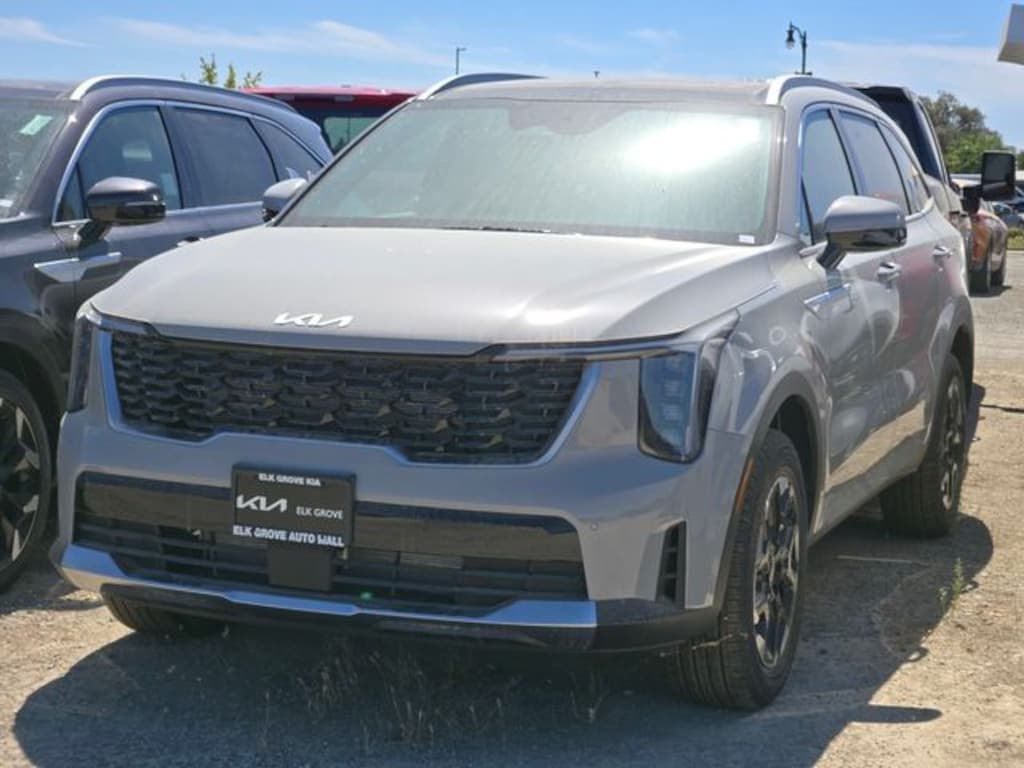 New 2026 Kia Sorento S SUV