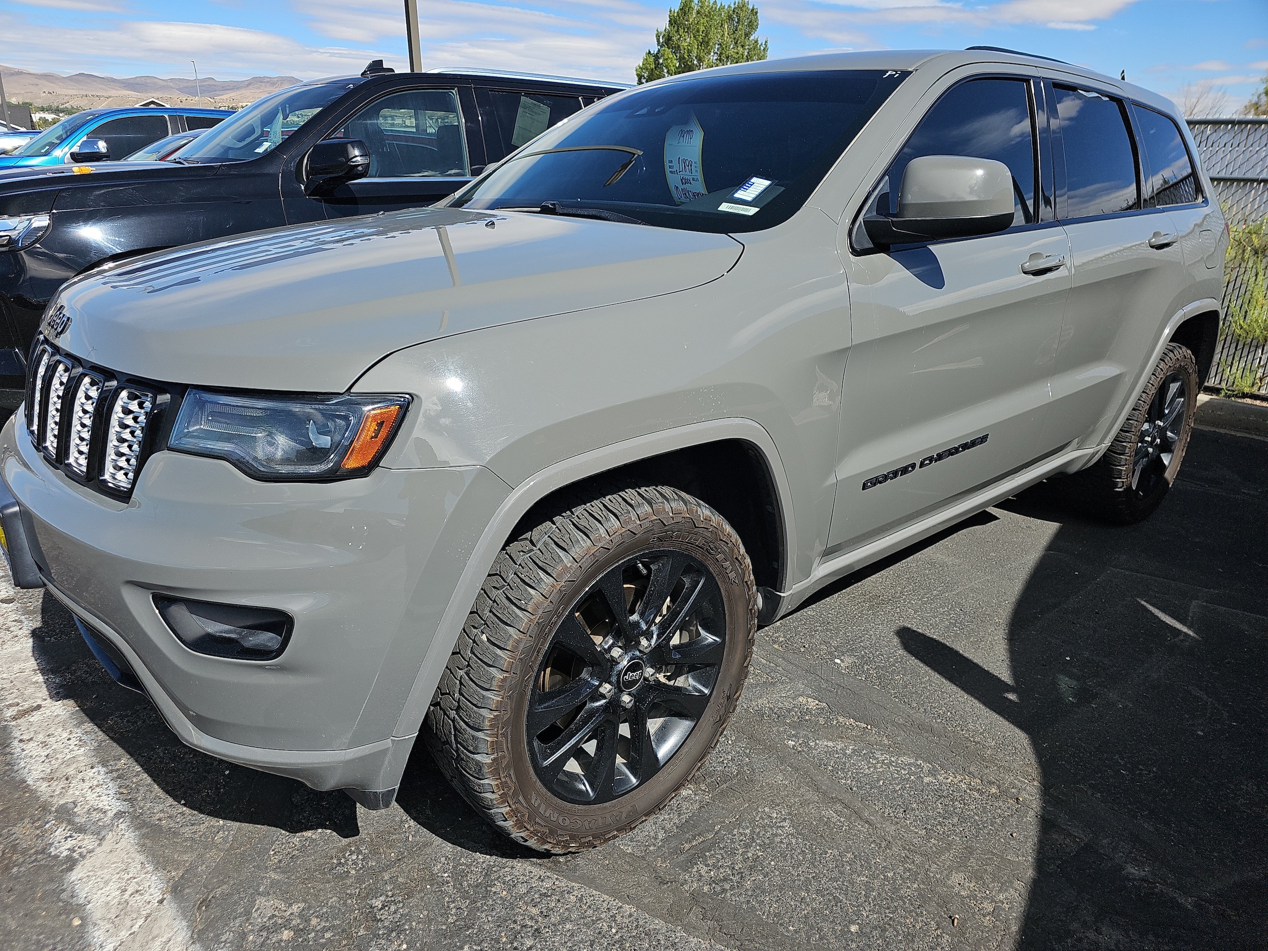 2020 Jeep Grand Cherokee Altitude