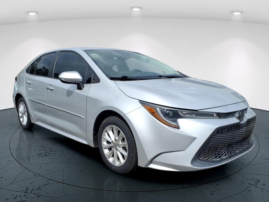 Used 2022 Toyota Corolla LE Sedan