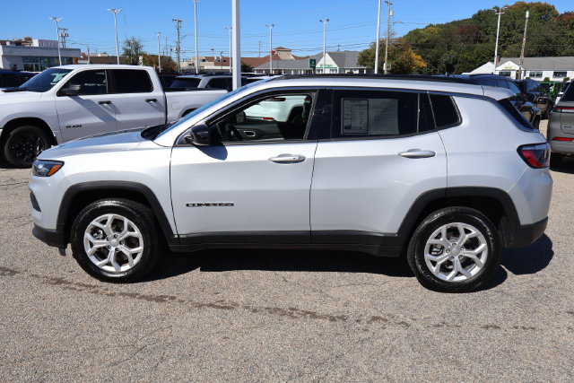 Used 2024 Jeep Compass Latitude SUV