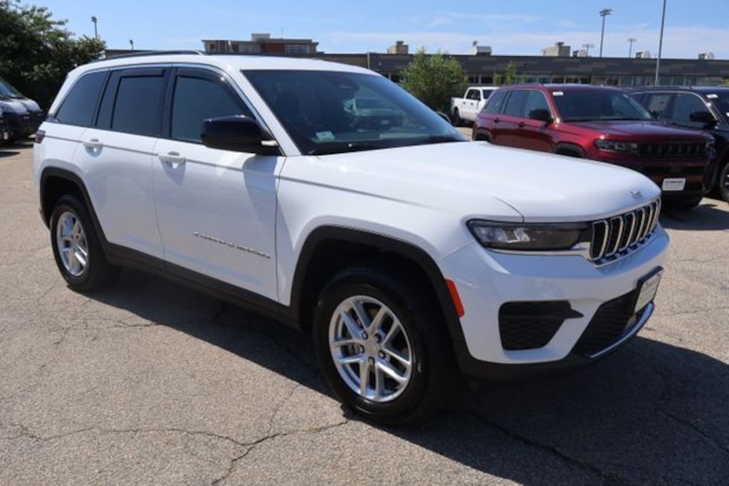 Certified 2025 Jeep Grand Cherokee Laredo X SUV