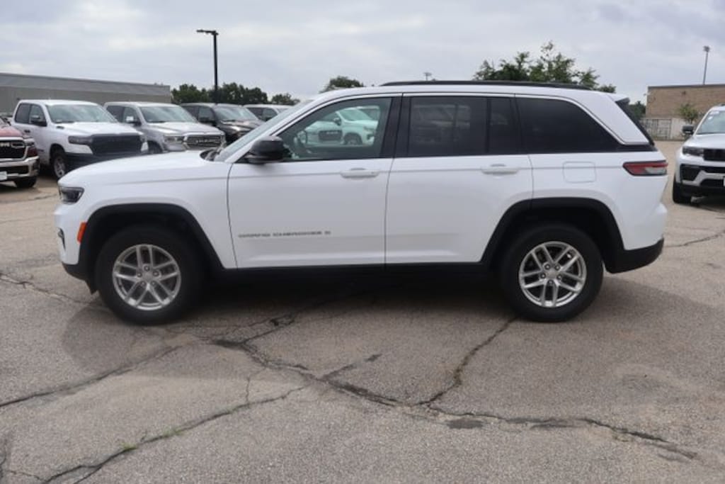 Certified 2025 Jeep Grand Cherokee Laredo SUV