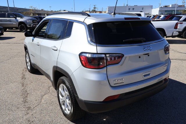Used 2024 Jeep Compass Latitude SUV