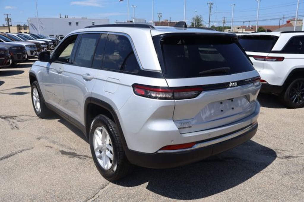 Certified 2025 Jeep Grand Cherokee Laredo X SUV
