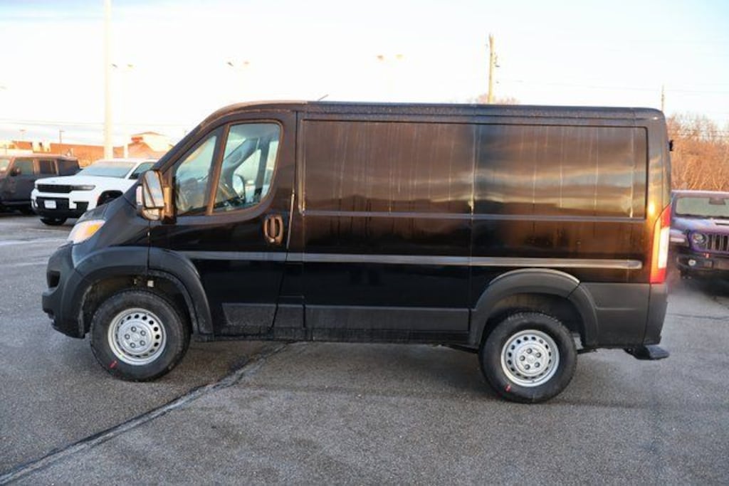 New 2026 Ram ProMaster PROMASTER 1500 TRADESMAN CARGO VAN LOW ROOF 118' W Cargo Van