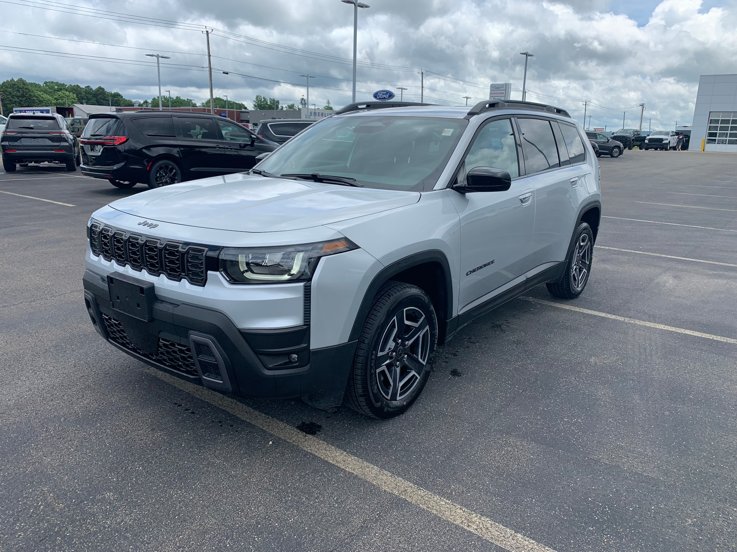 2026 Jeep Cherokee Laredo