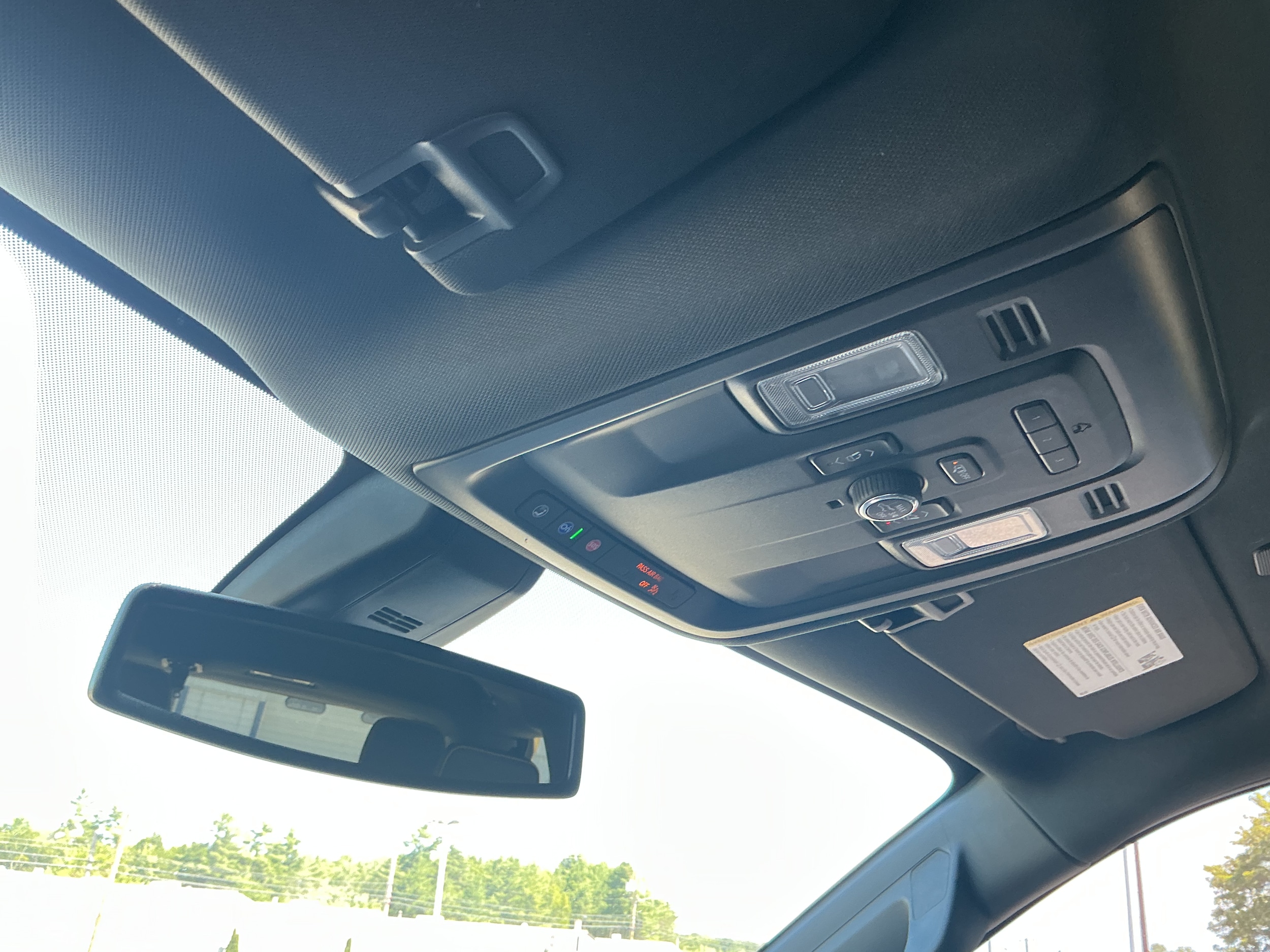2021 GMC Yukon AT4 - Photo 8