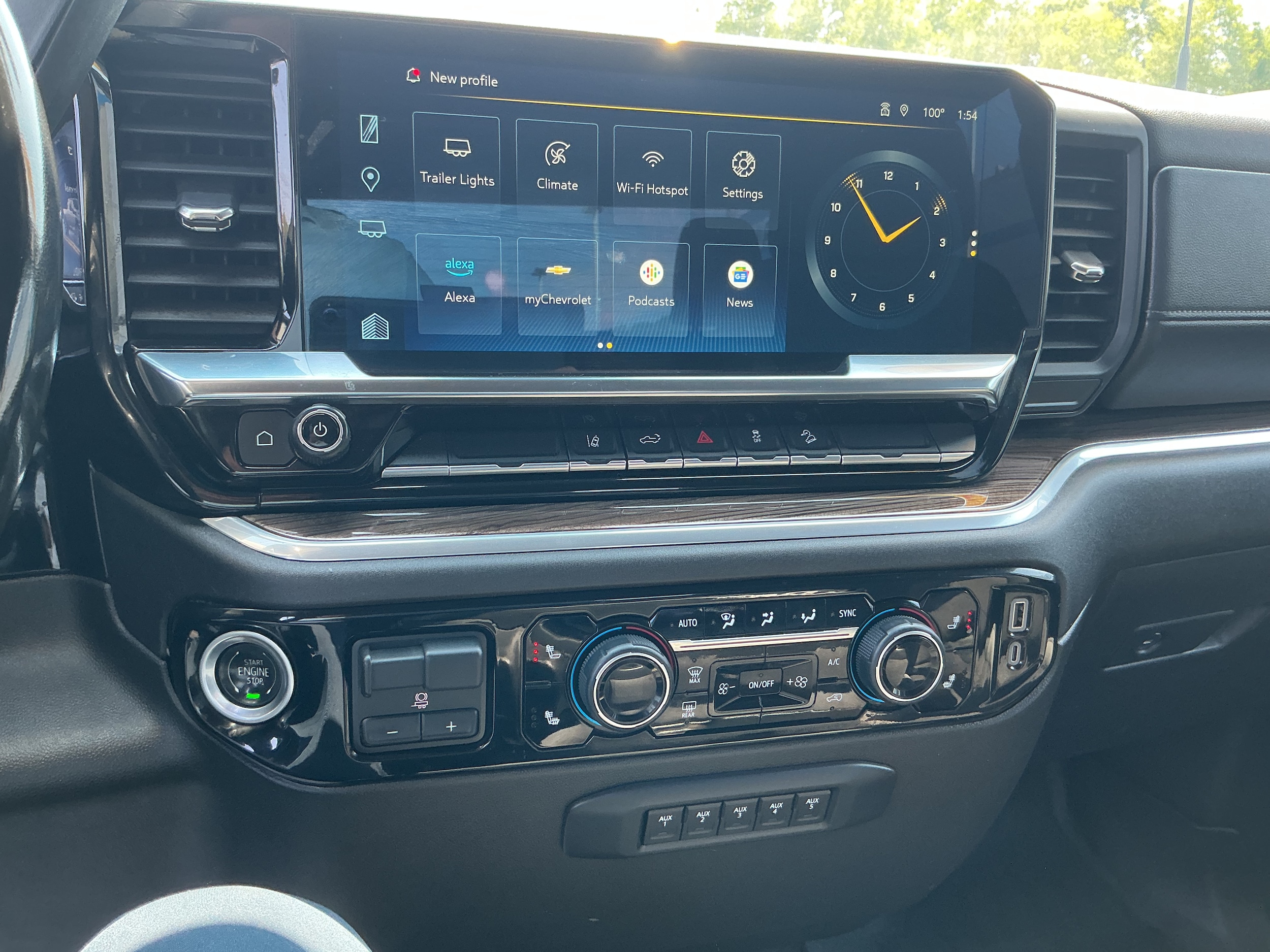 2024 Chevrolet Silverado 3500HD LT - Photo 9