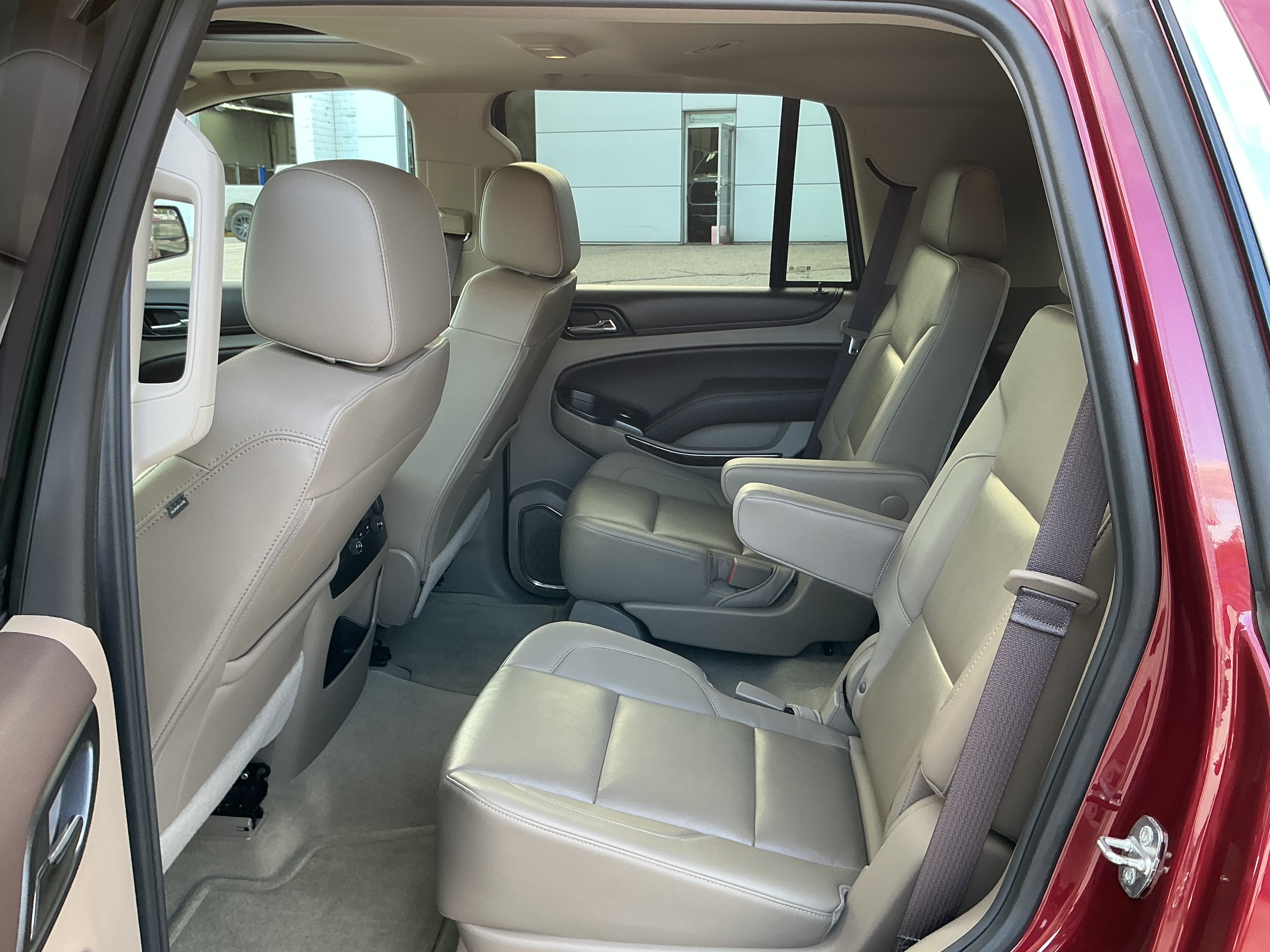 2017 Chevrolet Tahoe LT - Photo 14