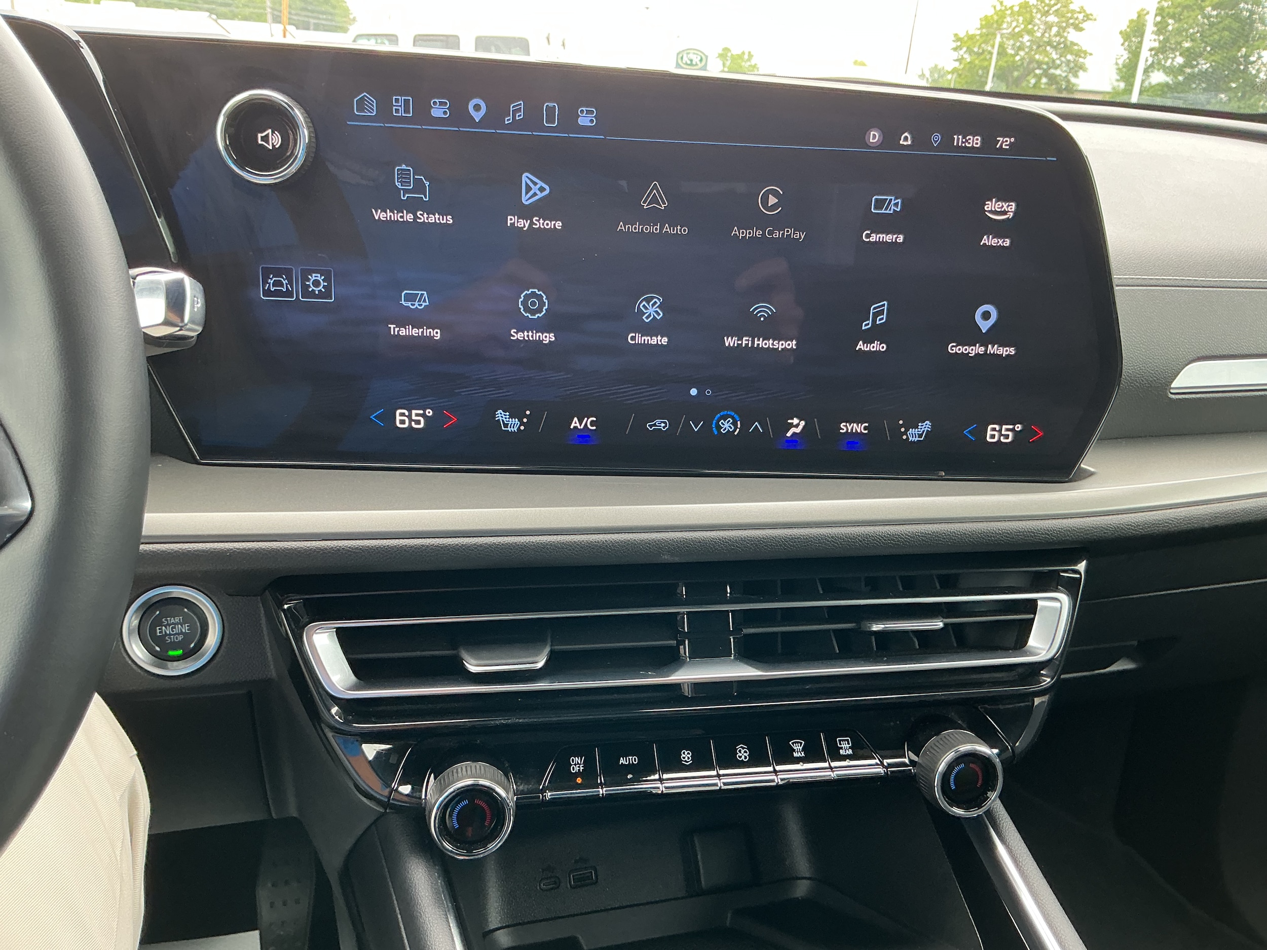2025 Chevrolet Traverse LT - Photo 8