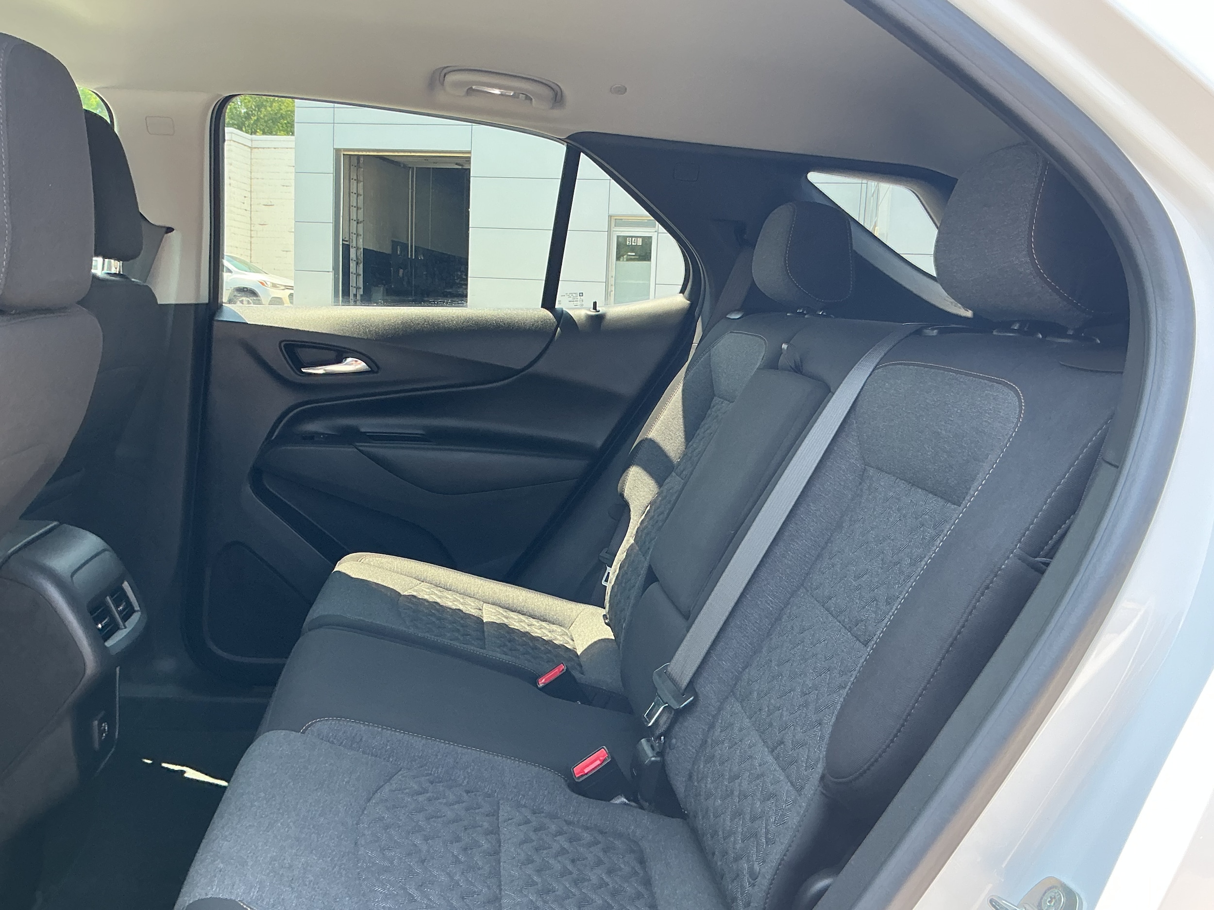 2022 Chevrolet Equinox LT - Photo 10