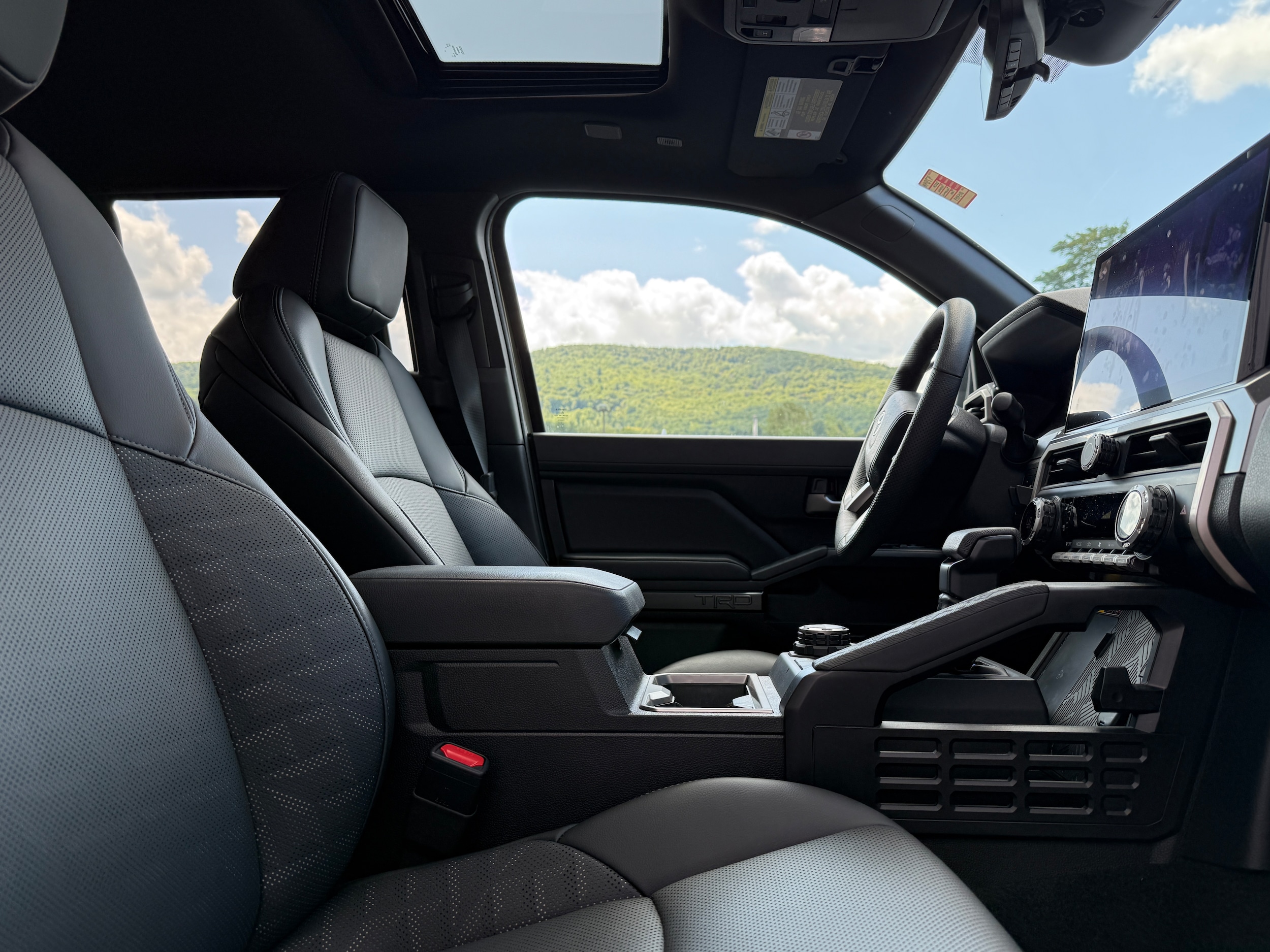 2025 Toyota Tacoma TRD Sport - Photo 7