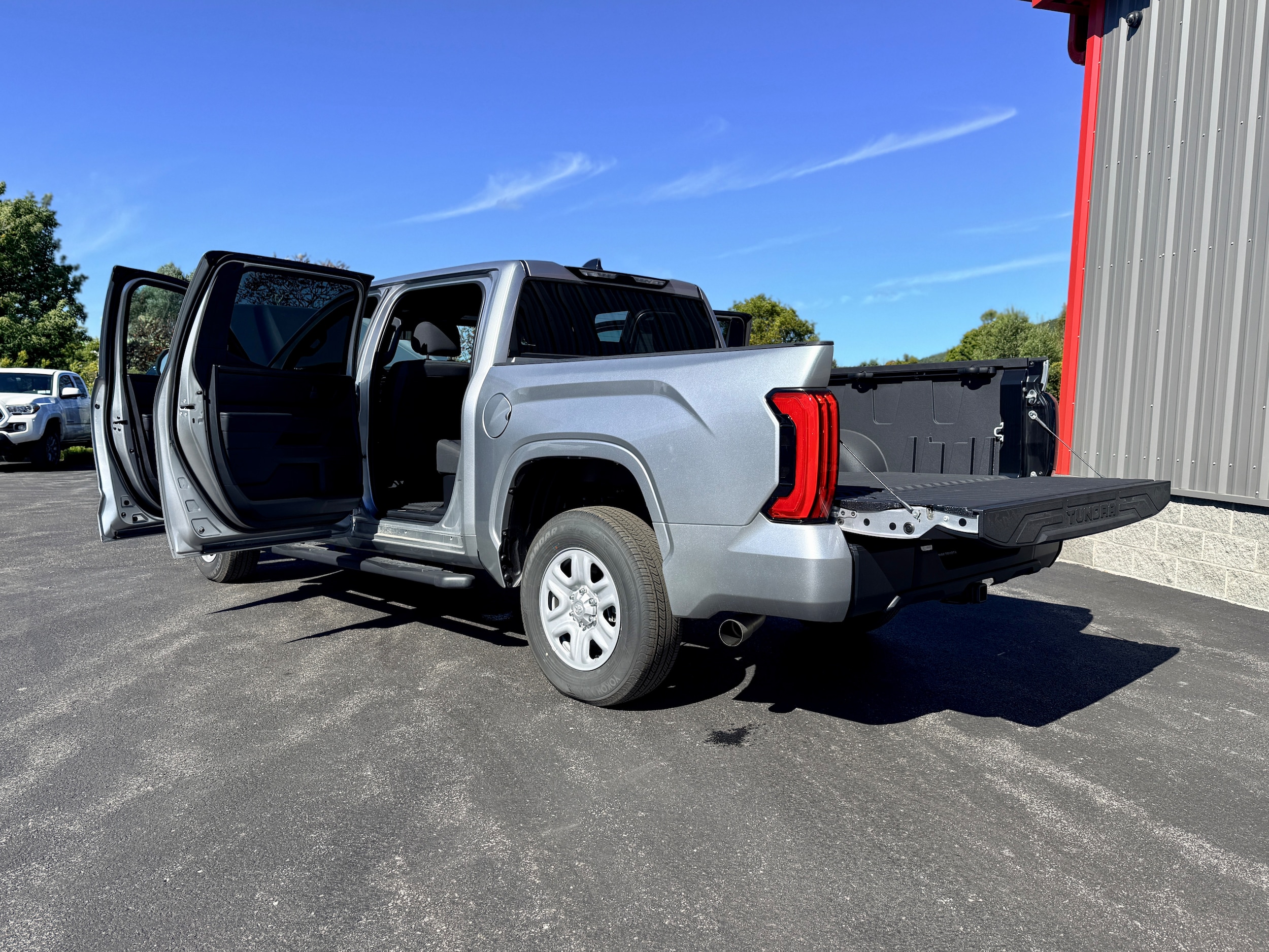 2025 Toyota Tundra SR - Photo 33