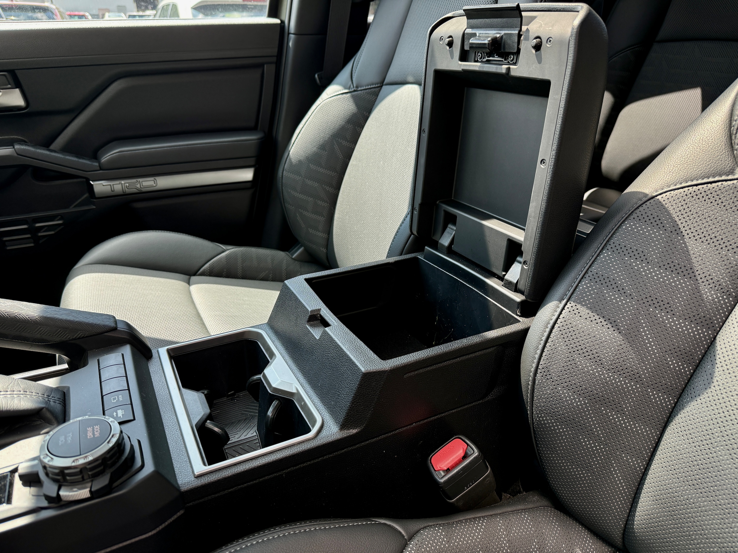 2025 Toyota Tacoma TRD Sport - Photo 18
