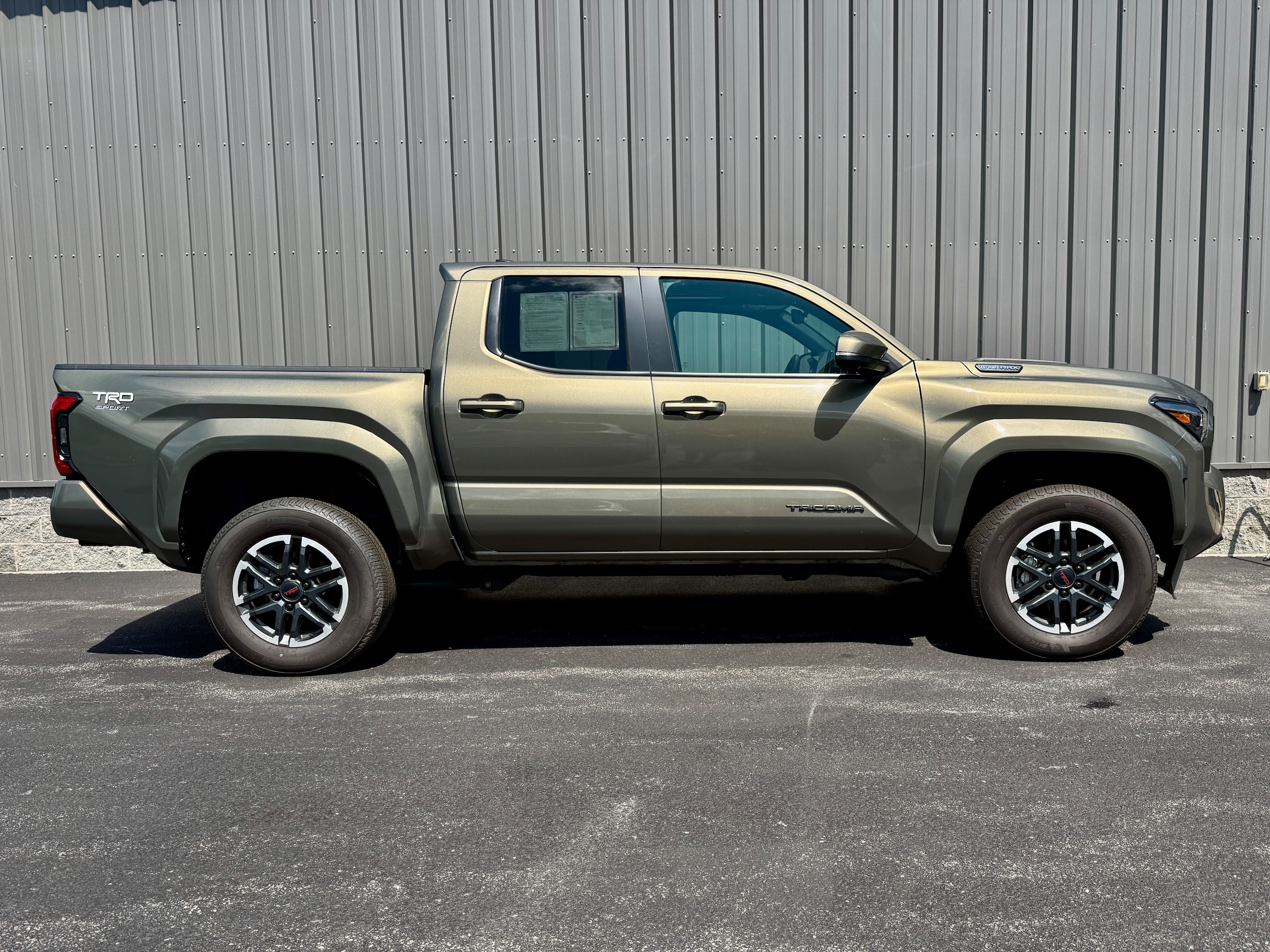 2025 Toyota Tacoma TRD Sport - Photo 13