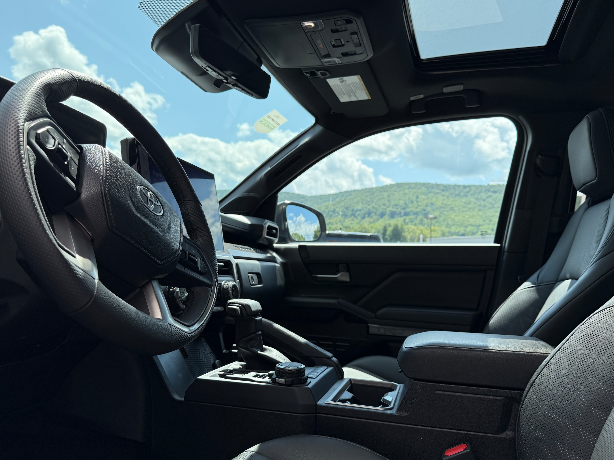 2025 Toyota Tacoma TRD Sport - Photo 8