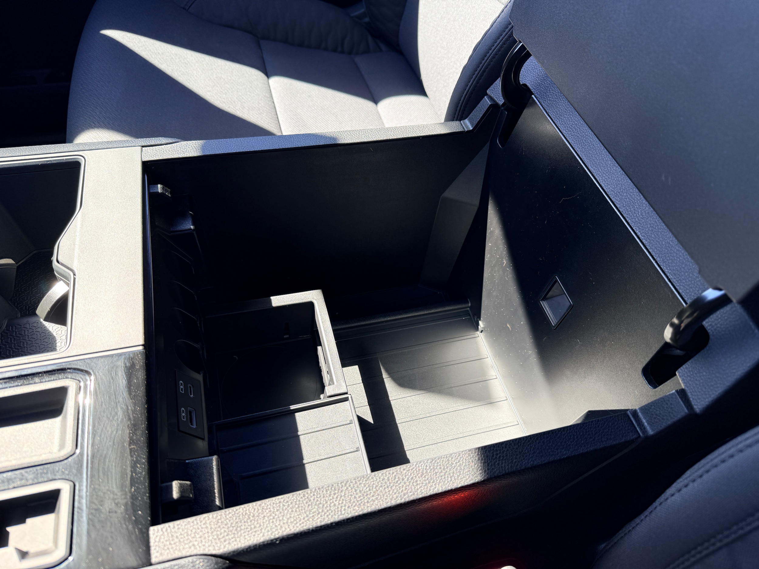 2025 Toyota Tundra SR - Photo 27