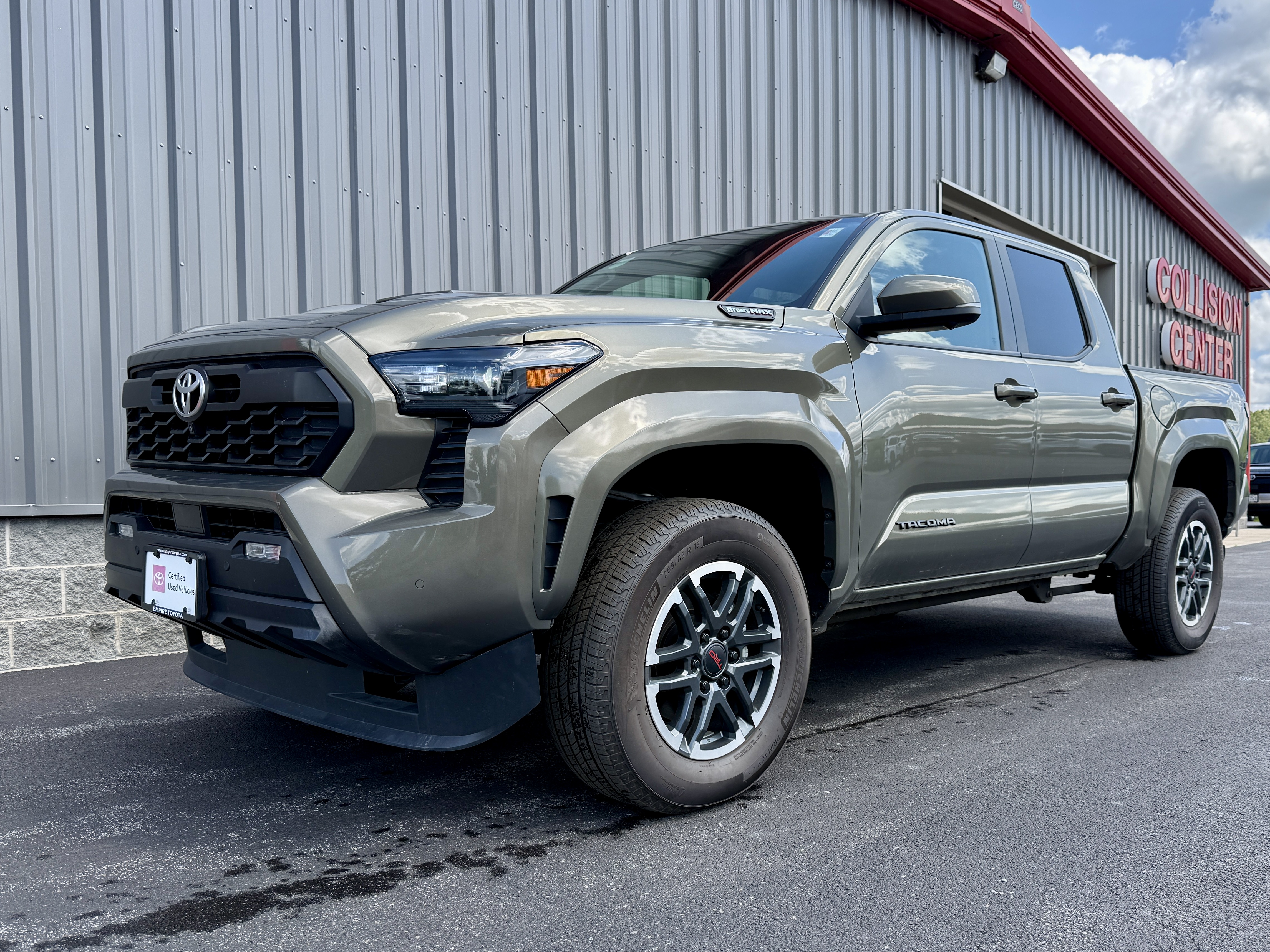 2025 Toyota Tacoma TRD Sport - Photo 10