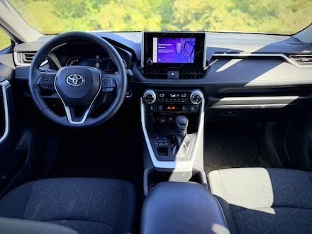2023 Toyota RAV4 XLE SUV