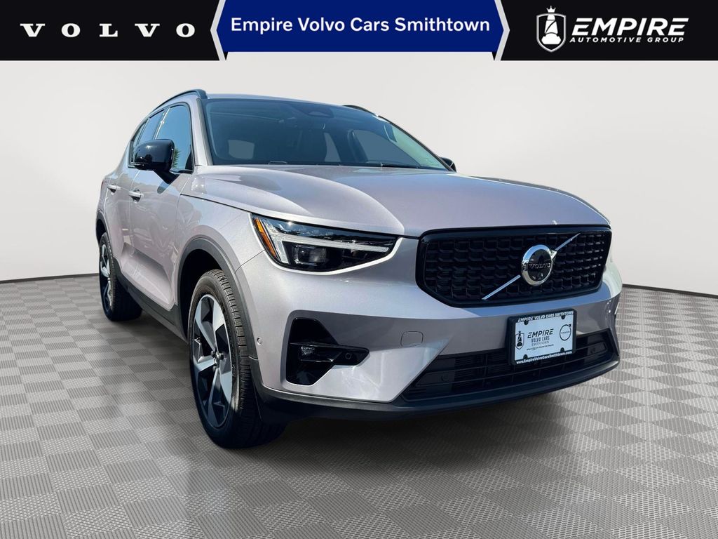 2026 Volvo XC40