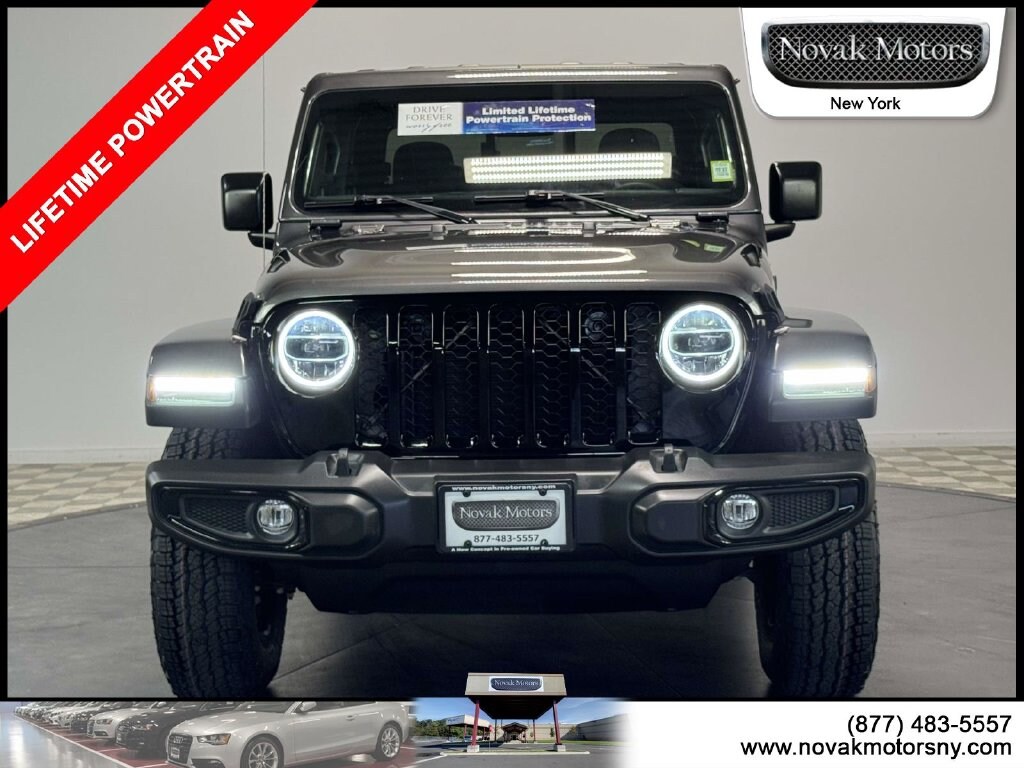 Used 2022 Jeep Gladiator Willys Truck Crew Cab