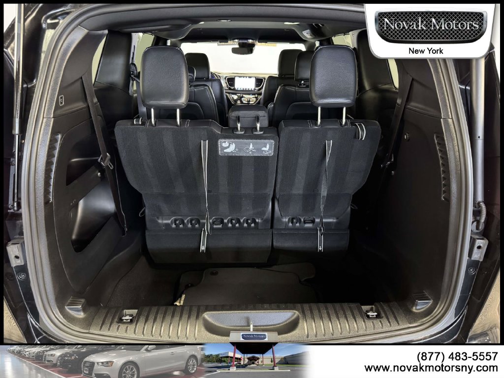 2021 Chrysler Pacifica Touring L - Photo 12