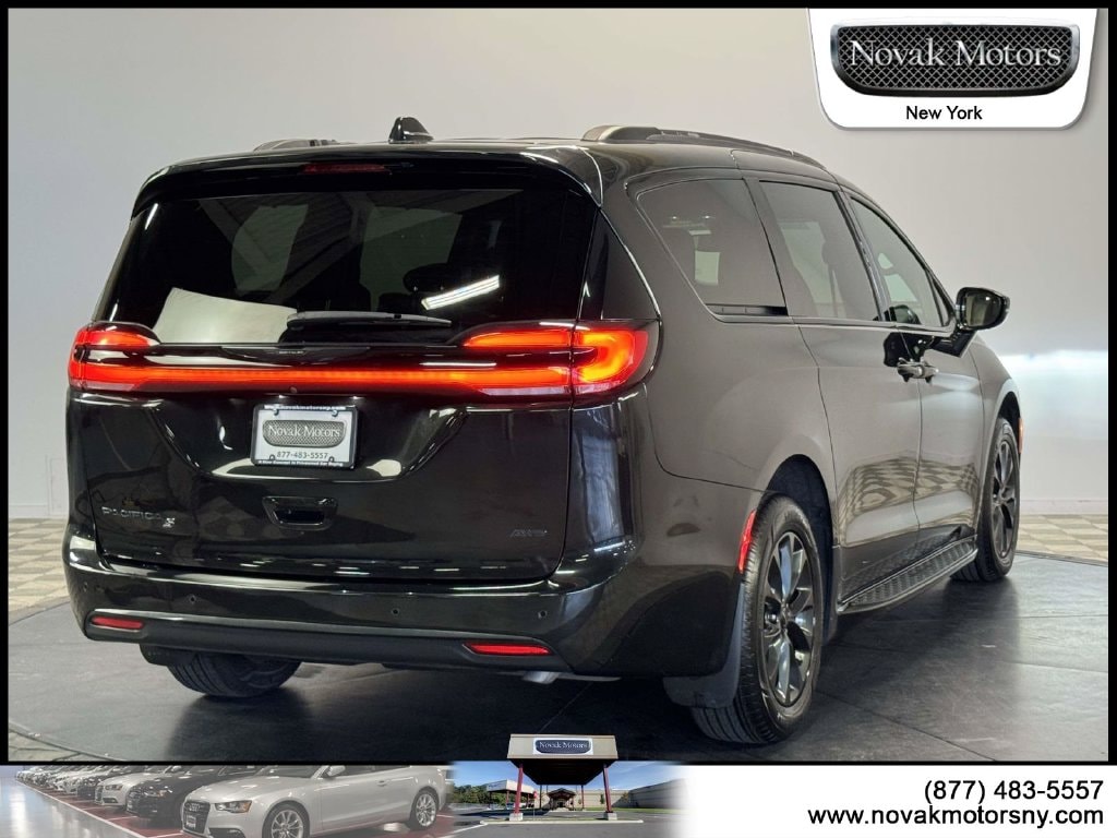2021 Chrysler Pacifica Touring L - Photo 8