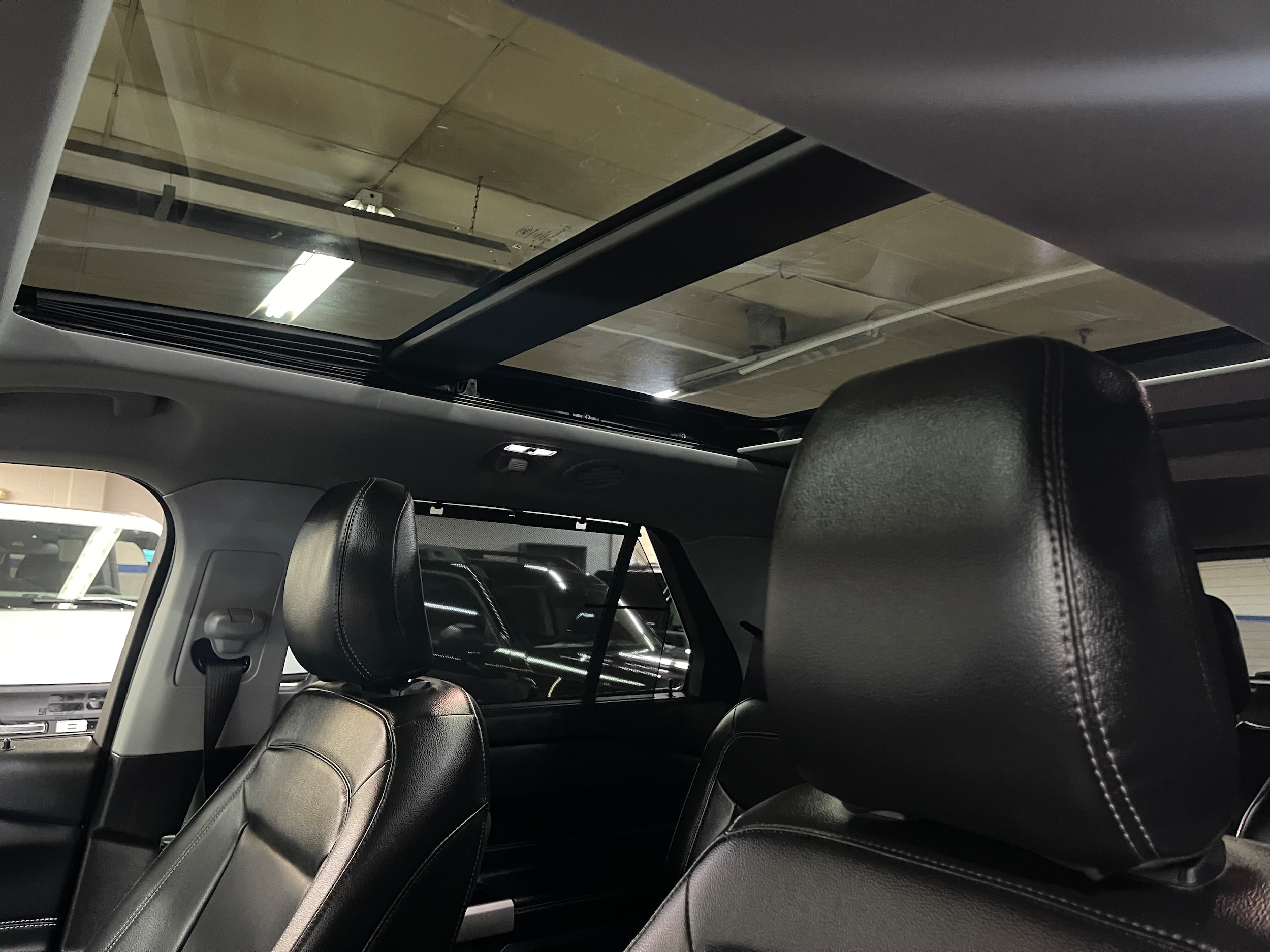 2022 Ford Explorer Limited - Photo 16