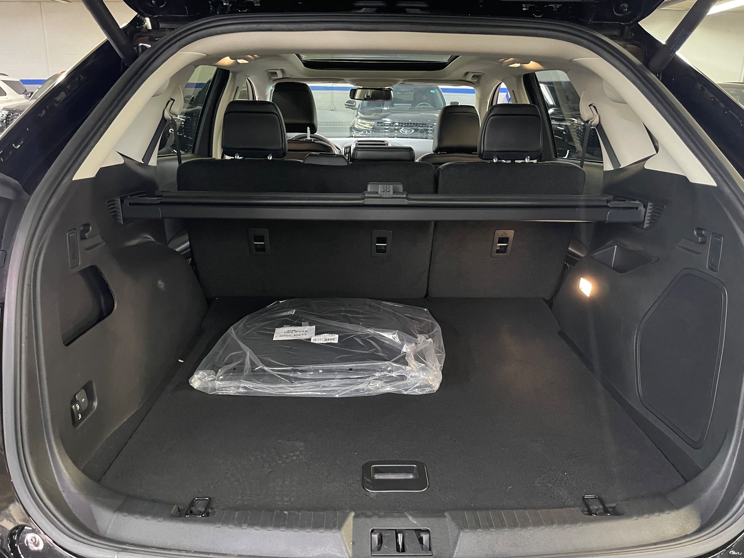 2023 Ford Edge Titanium - Photo 18