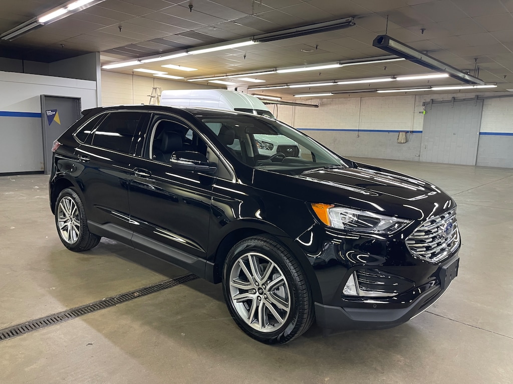 Used 2023 Ford Edge Titanium SUV