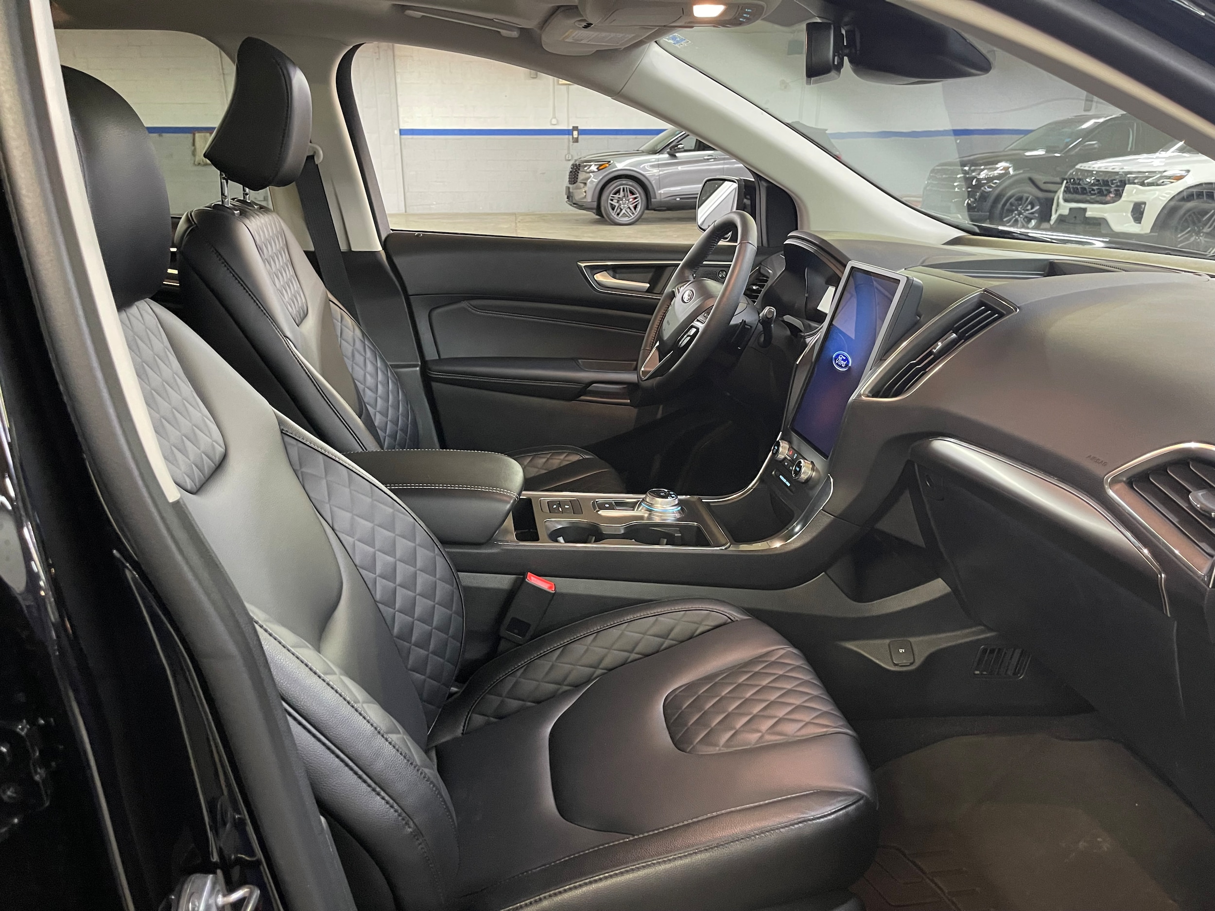 2023 Ford Edge Titanium - Photo 20