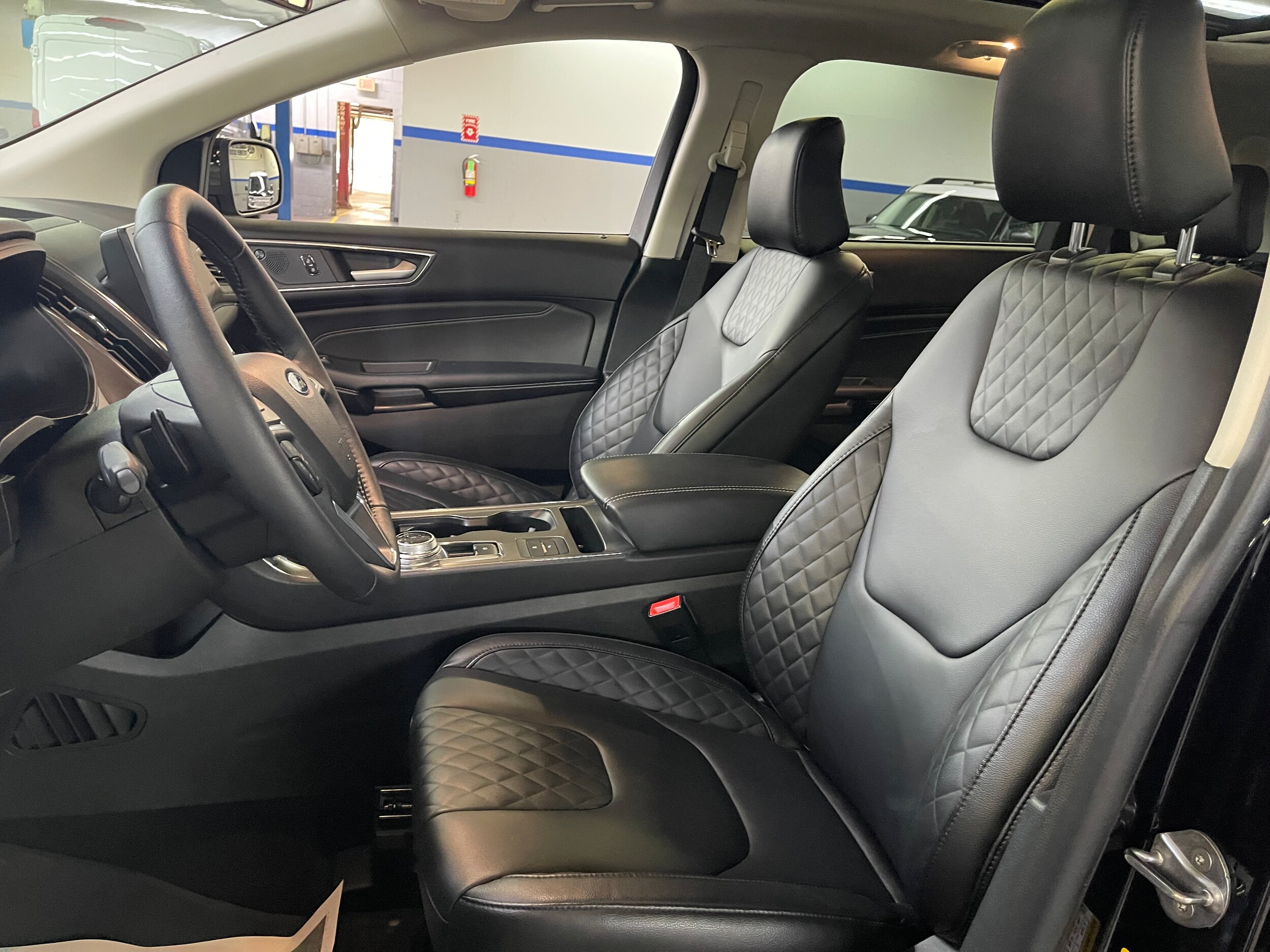 2023 Ford Edge Titanium - Photo 16