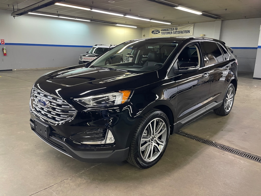 Used 2023 Ford Edge Titanium SUV