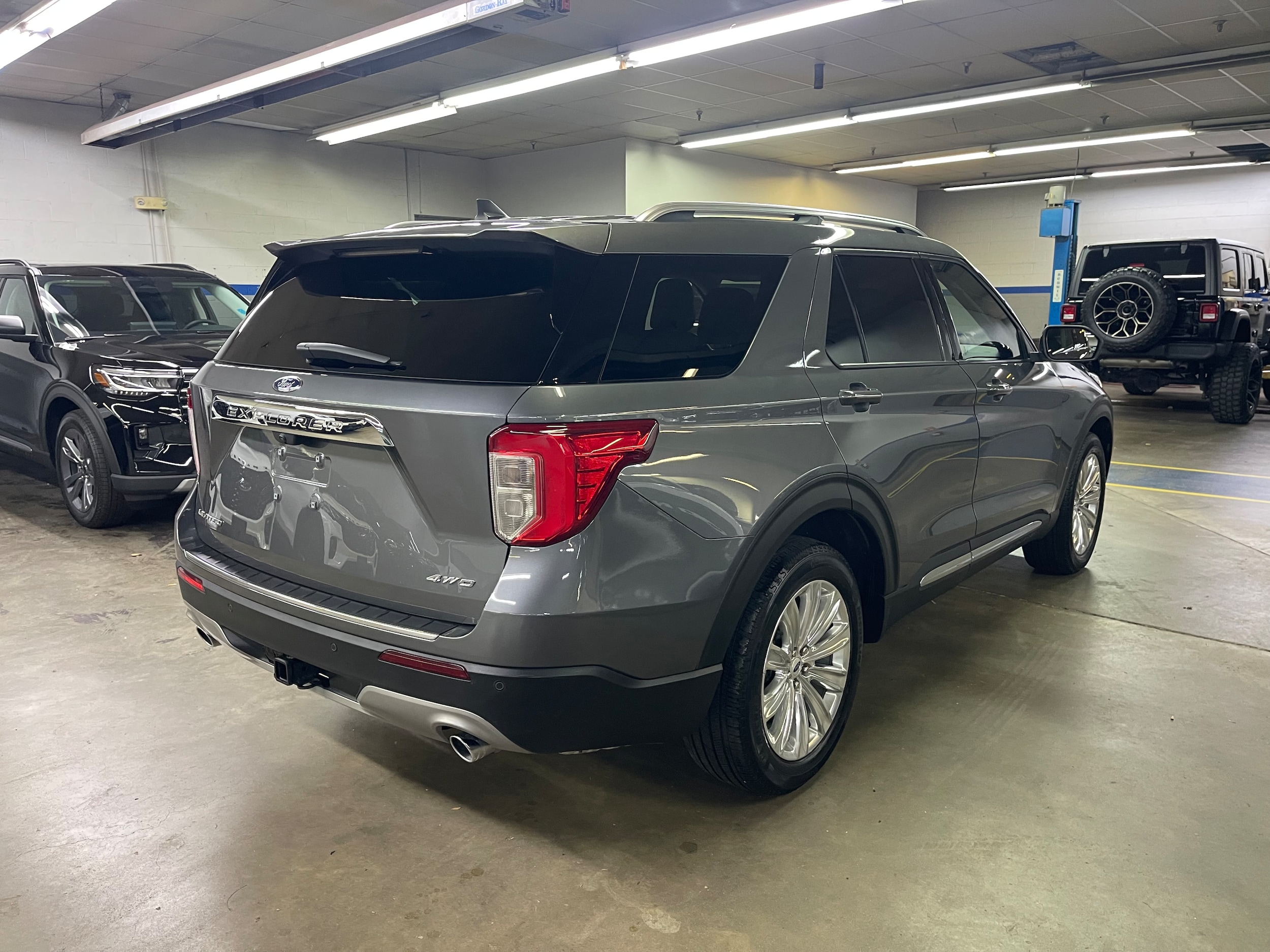 2022 Ford Explorer Limited - Photo 7