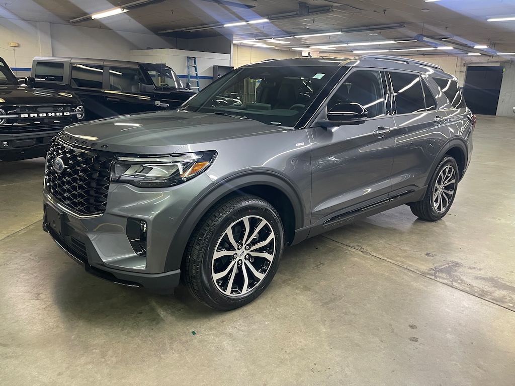 New 2026 Ford Explorer ST-Line SUV
