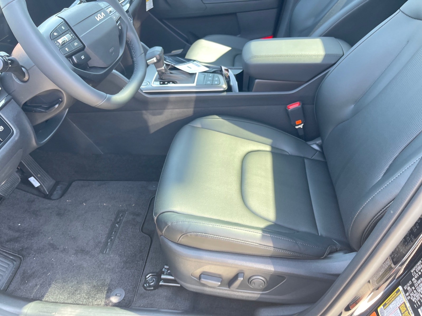 2026 Kia Sportage EX - Photo 12