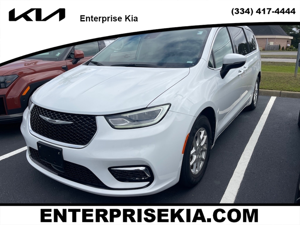 Used 2023 Chrysler Pacifica Touring L Van Passenger Van